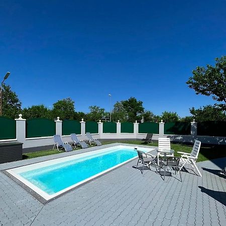 Traum Apartment Mit Pool+Balkon فيينا المظهر الخارجي الصورة