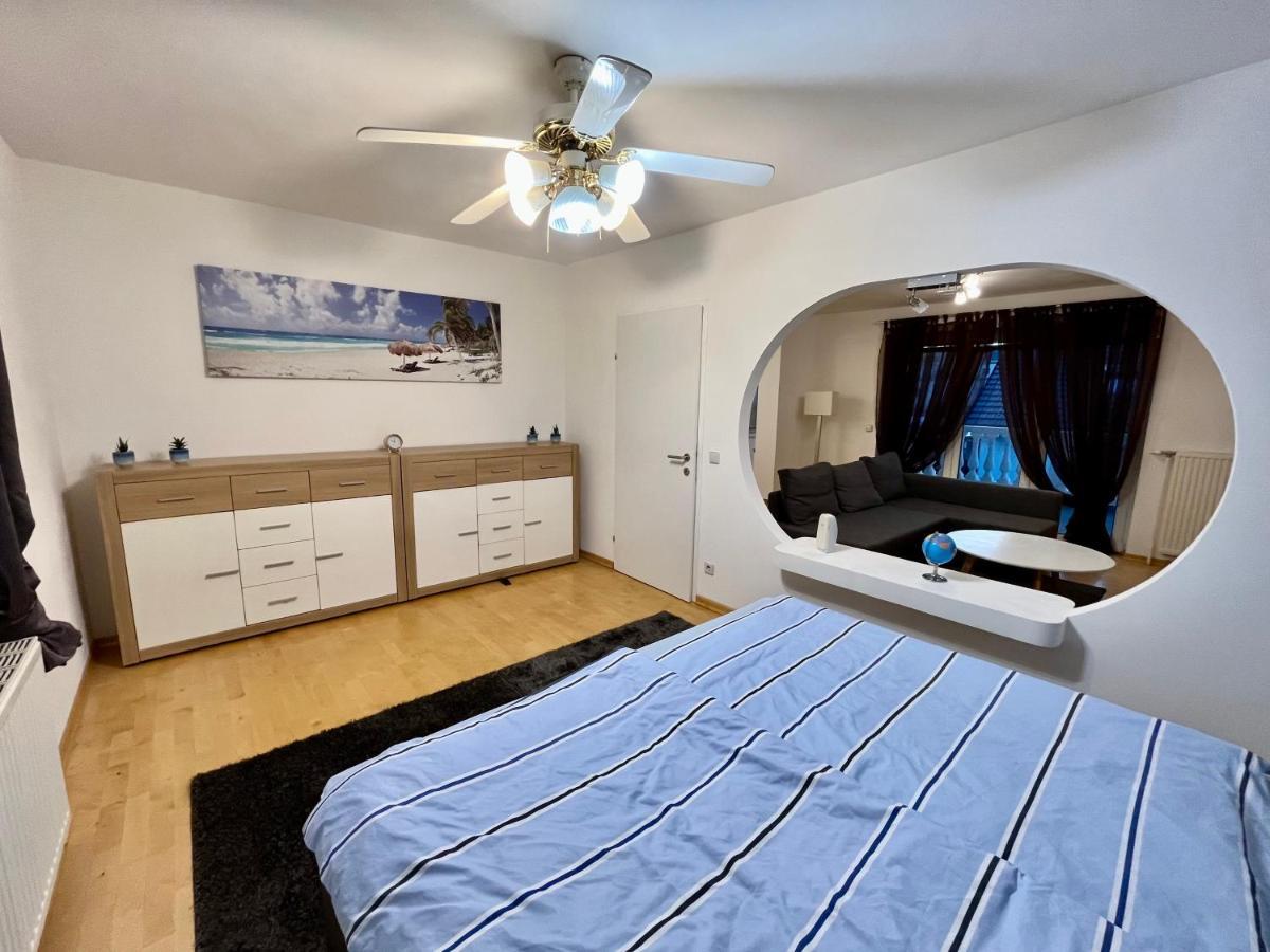 Traum Apartment Mit Pool+Balkon فيينا المظهر الخارجي الصورة