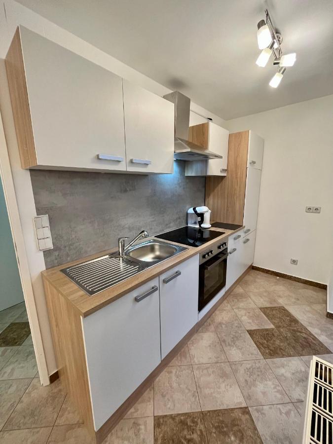 Traum Apartment Mit Pool+Balkon فيينا المظهر الخارجي الصورة